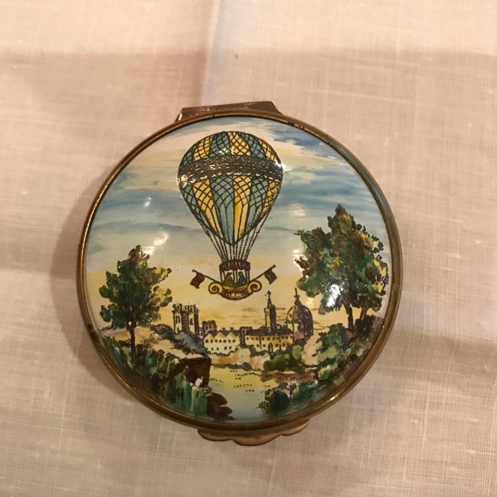 Halcyon Days Enamel Balloon Over London Box